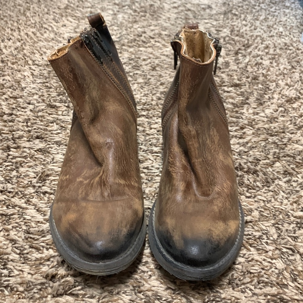 Circle G ankle boots